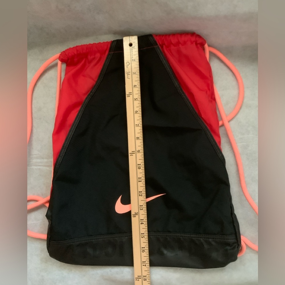 Nike Varsity Gymsack Drawstring Backpack Black Coral NWOT - Picture 5 of 8